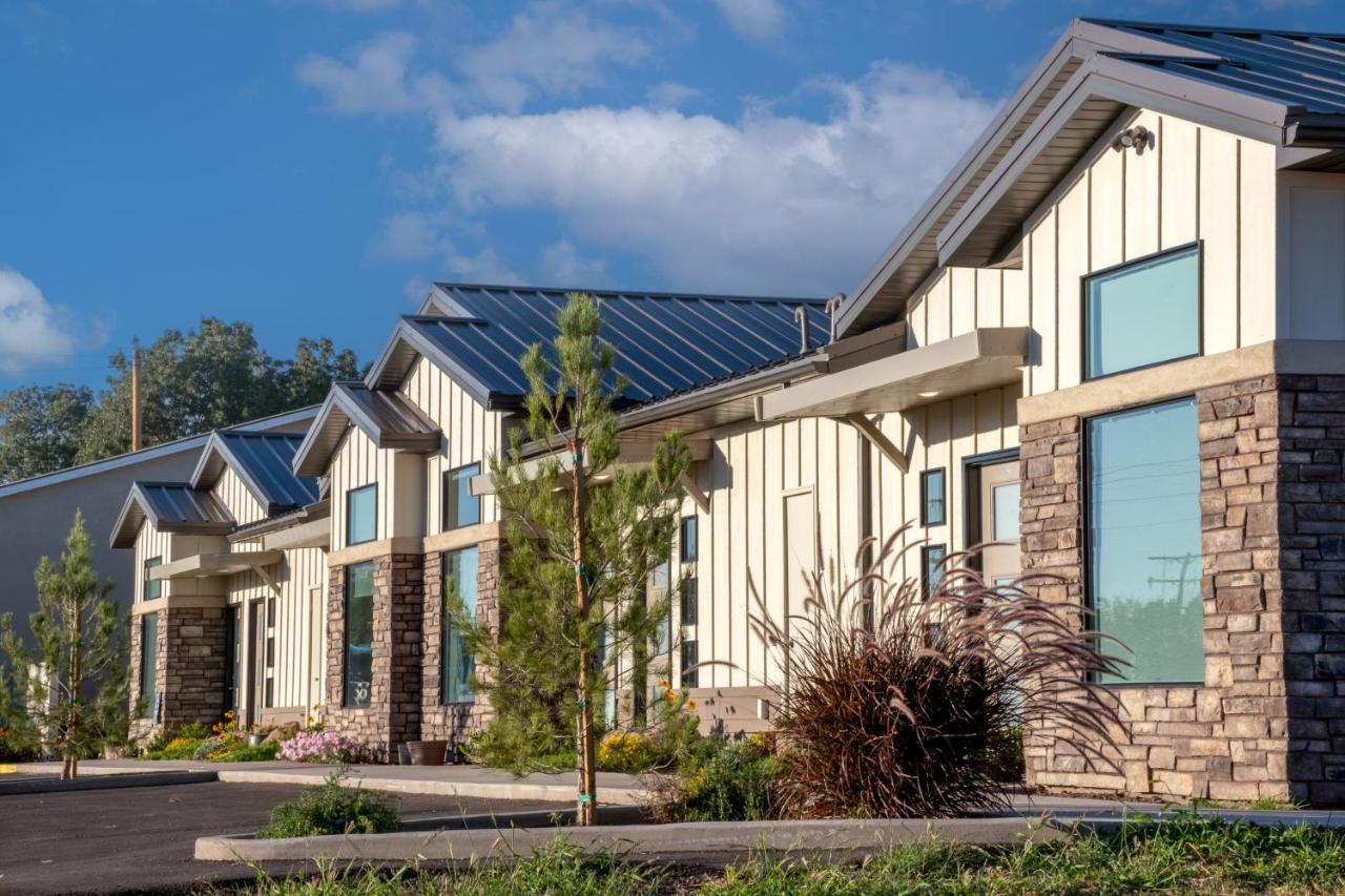 South Zion Inn And Suites Hildale エクステリア 写真